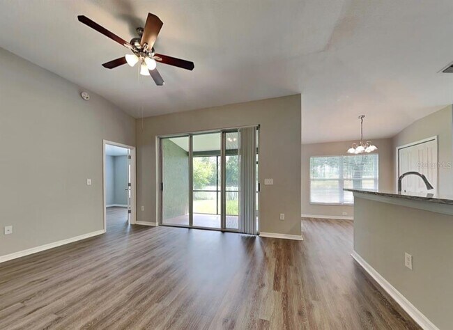 Building Photo - 1629 Maximilian Dr