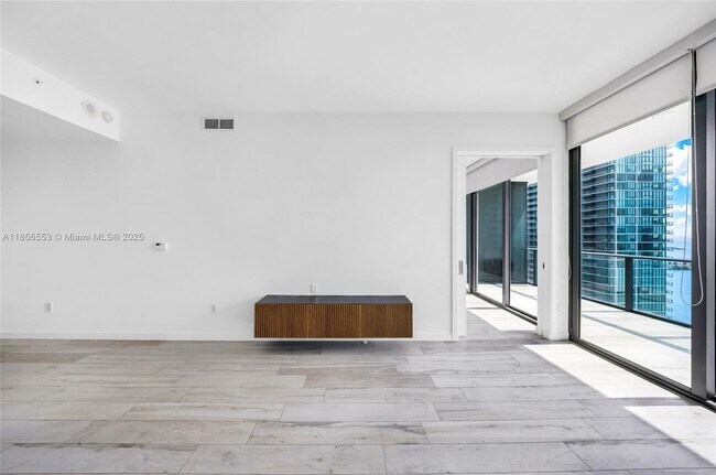 Building Photo - 480 NE 31st St