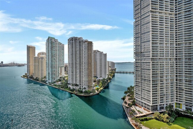 Building Photo - 300 Biscayne Blvd Way