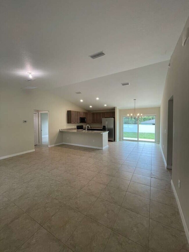 Building Photo - Beautiful brand-new construction 3-bedroom, 2-bathroom residence in Silver springs Shores!!