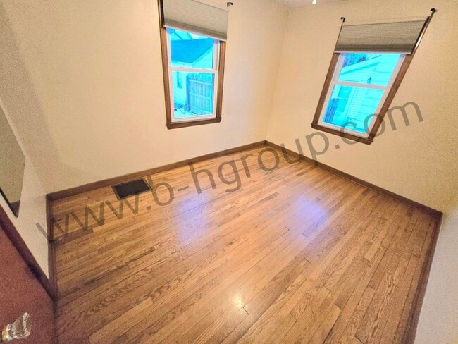 Building Photo - 5412 41st Ave