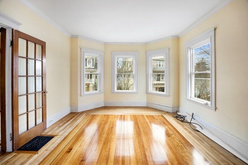 Building Photo - 16 Penhallow St