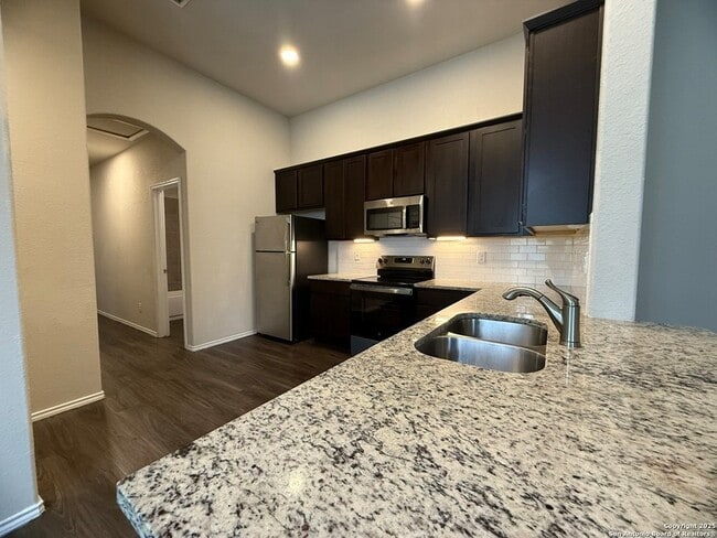 Building Photo - 9212 Canyon Bnd