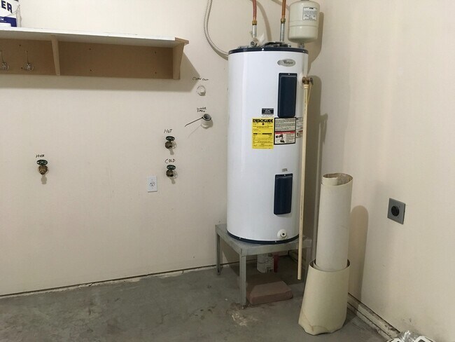 Building Photo - d21022