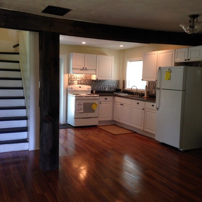 Building Photo - 5 Six Hundred Rd