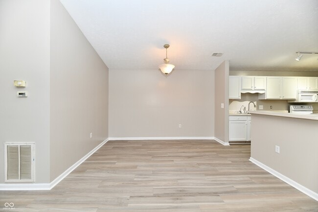 Building Photo - 209 Faulkner Ct