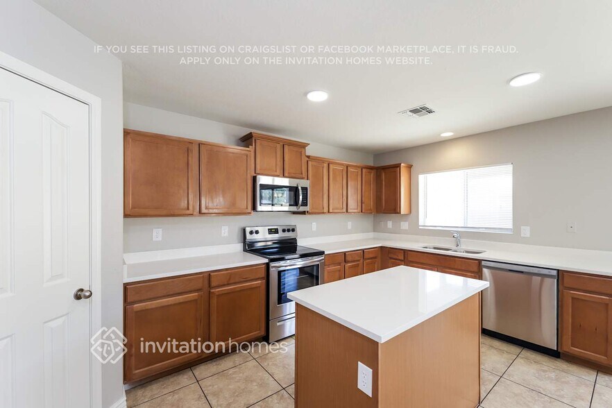 Building Photo - 11635 W Longley Ln