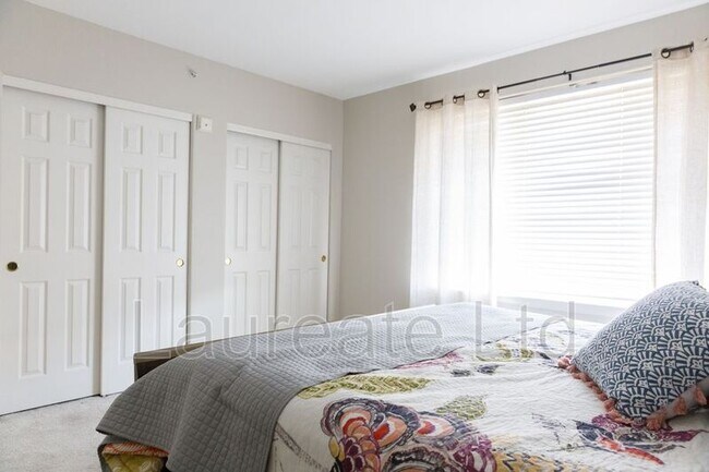 Building Photo - 2767 W Riverwalk Cir
