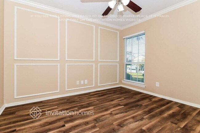 Building Photo - 8102 Kensington Dr