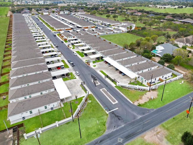 Building Photo - MOVE IN SPECIAL! - Beautiful 3bed/2bath Home in Edinburg -$1,000.00