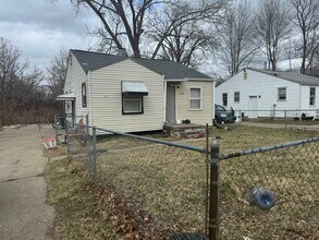Building Photo - 628 W Home Ave