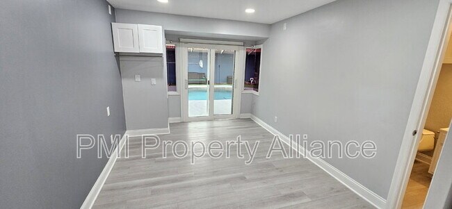 Building Photo - 5015 Nassau Cir