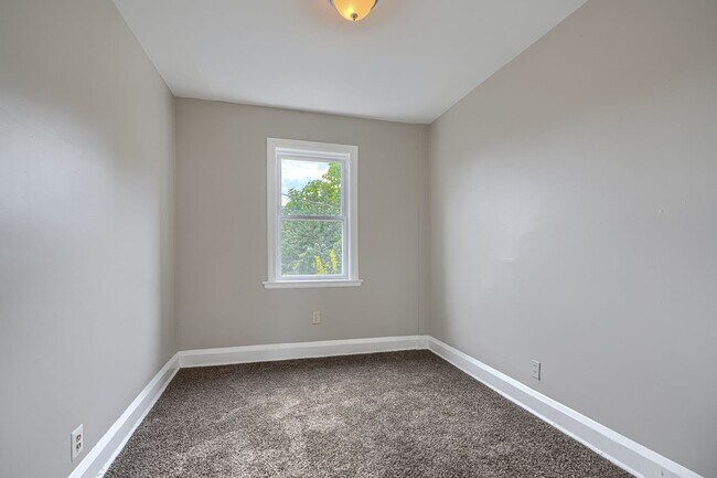 Building Photo - 4131 Mary Ave