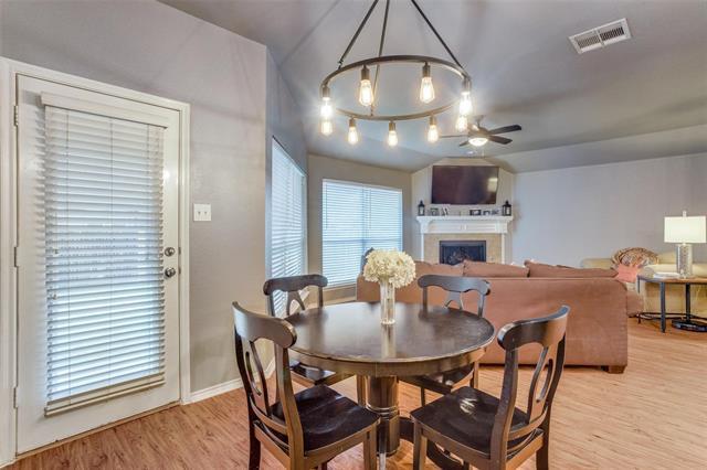 Building Photo - 9800 Old Field Dr