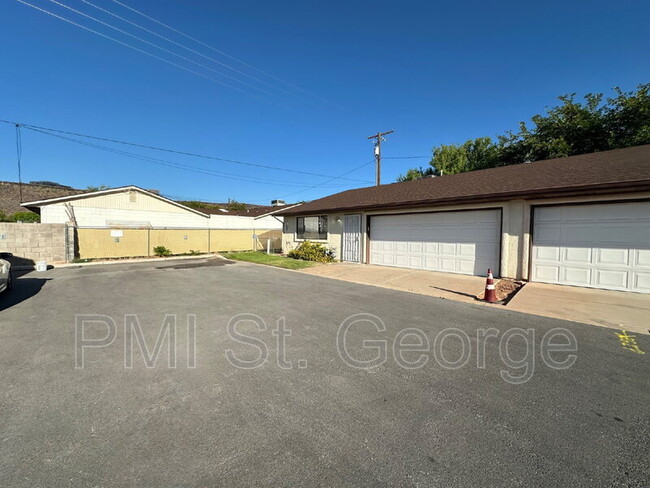Building Photo - 55 E 600 S