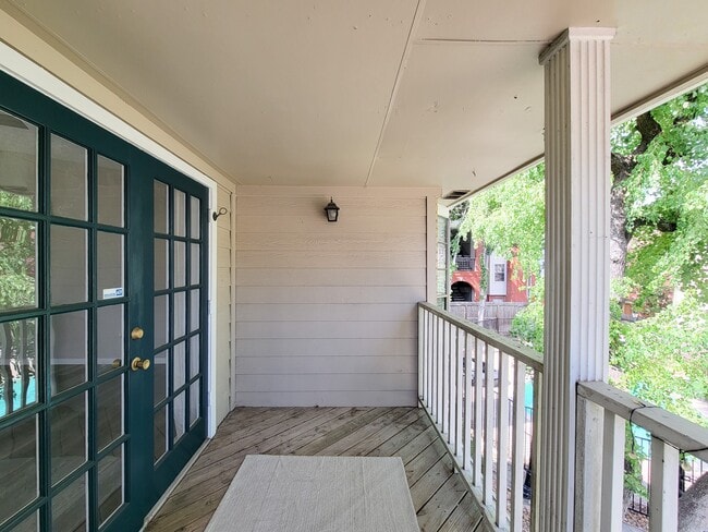 Building Photo - 2220 Bering Dr