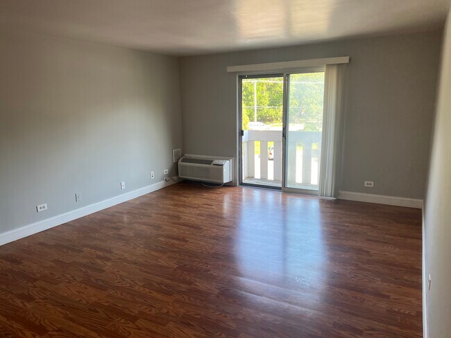 Building Photo - 620 E Liberty St