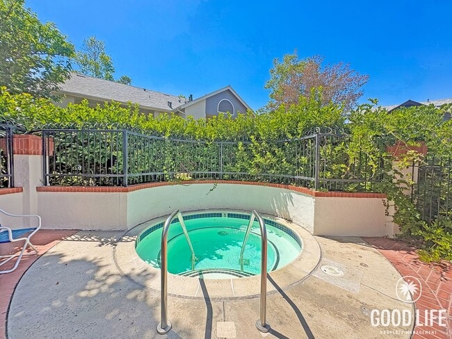 Building Photo - Light-Filled 2BD/2BA Top-Floor Condo in Mira Mesa with Granite Kitchen, Private Balcony & Pool