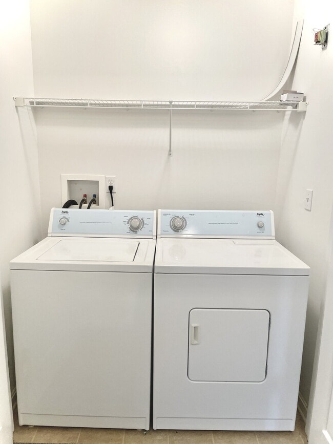 Building Photo - "2-Bed, 2-Bath apartment on Stonestreet Road – 904 Sq Ft!"