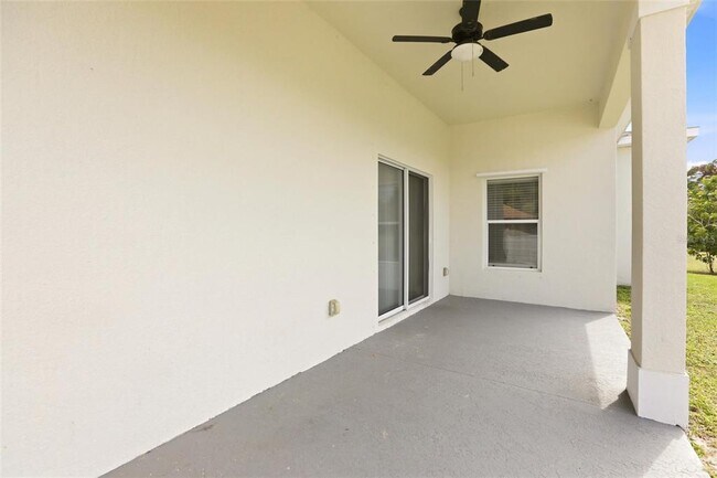 Building Photo - 870 Columbia St