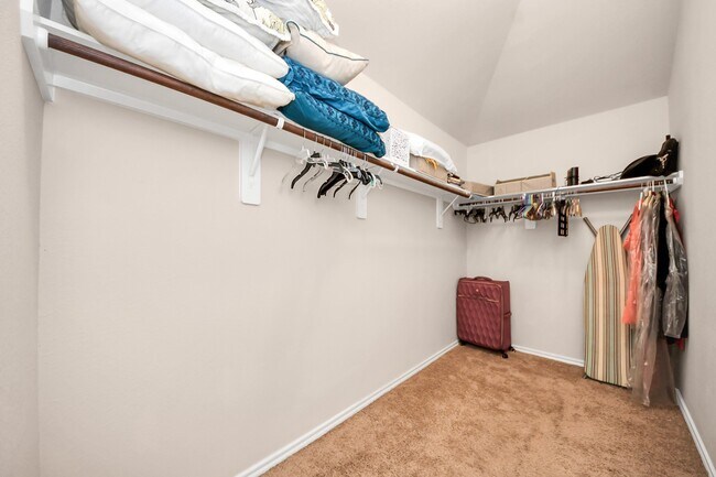 Building Photo - 13810 Beckledge Ln