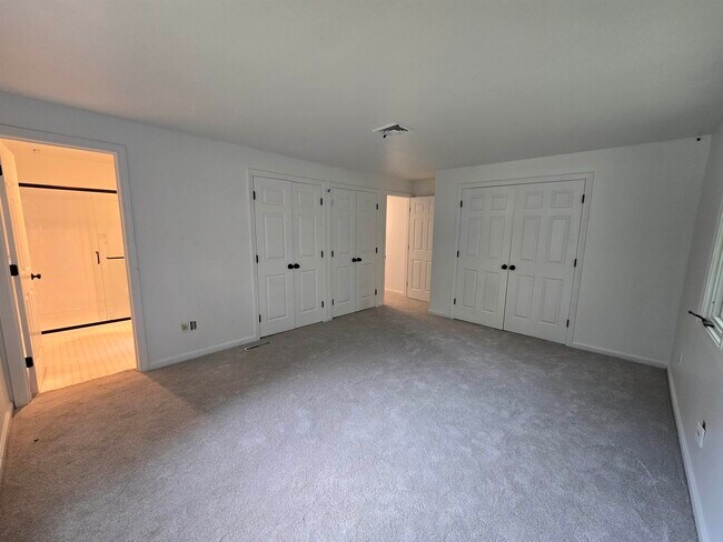Building Photo - 103 Spinnaker Way