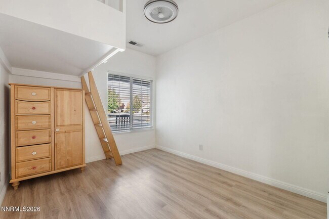 Building Photo - 10235 Lucente Way
