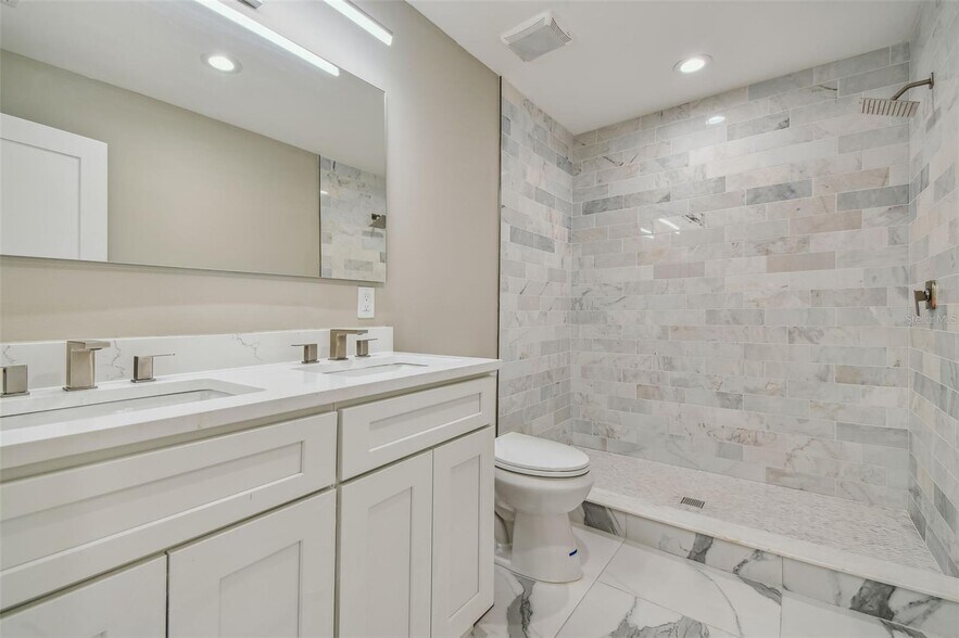 Building Photo - 2042 Craft Ln