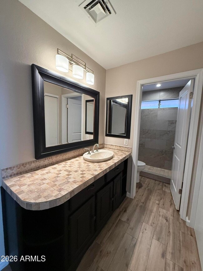 Building Photo - 2307 W Gail Dr