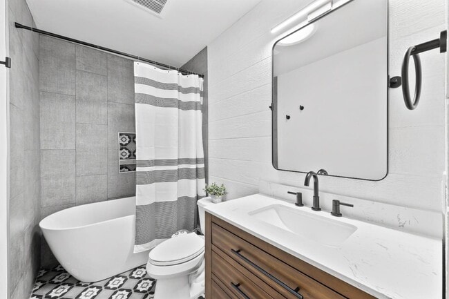 Building Photo - 5825 Laguna Seca Way