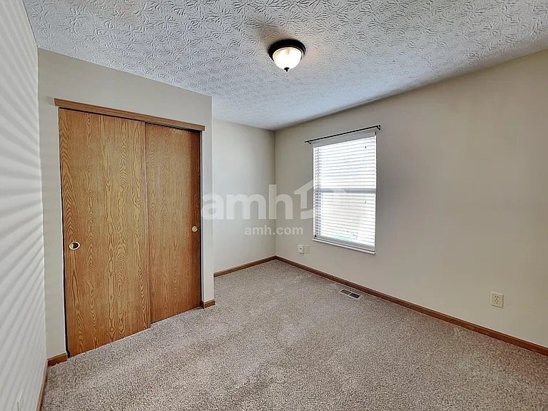 Building Photo - 3008 Old Warson Dr