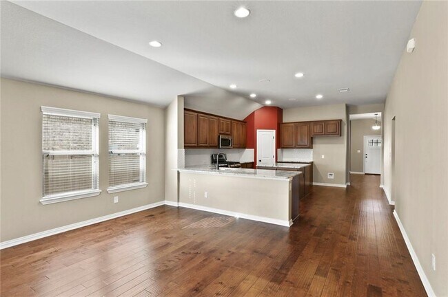 Building Photo - 2913 Consuelo Wy