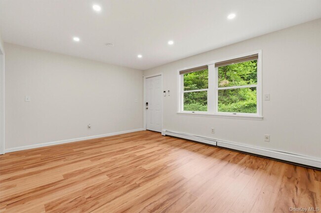 Building Photo - 133 N Smith Rd