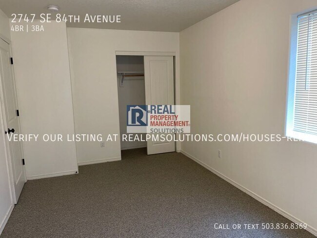Building Photo - 2747 SE 84th Ave