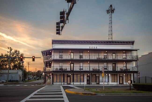Building Photo - Corner Unit Overlooking Downtown Umatilla Granite Counters