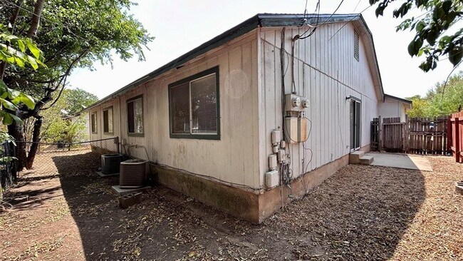 Building Photo - 506 Willowbend Cove