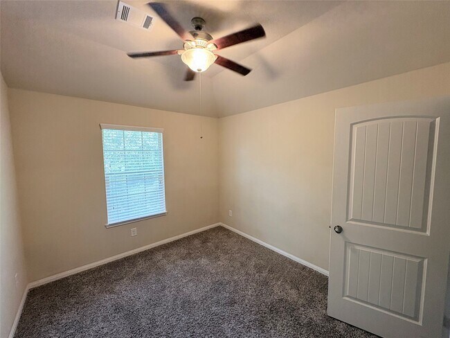 Building Photo - 3721 Whisper Walk