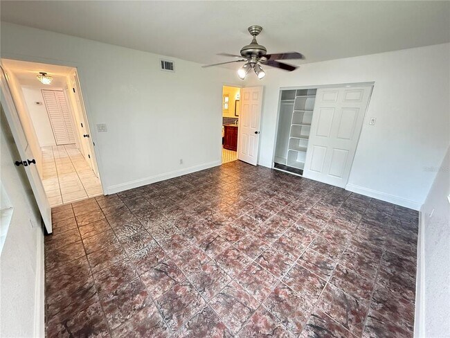 Building Photo - 4394 Pompano Dr SE