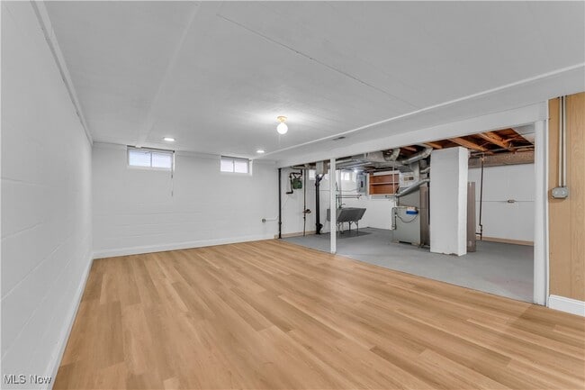 Building Photo - 20870 Wilmore Ave