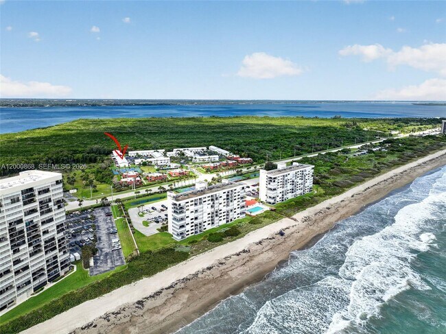 Building Photo - 9425 S Ocean Dr