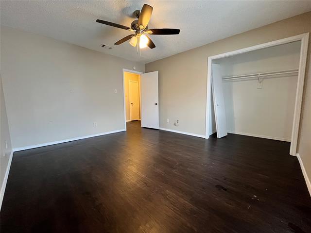 Building Photo - 3047 Olympia Dr