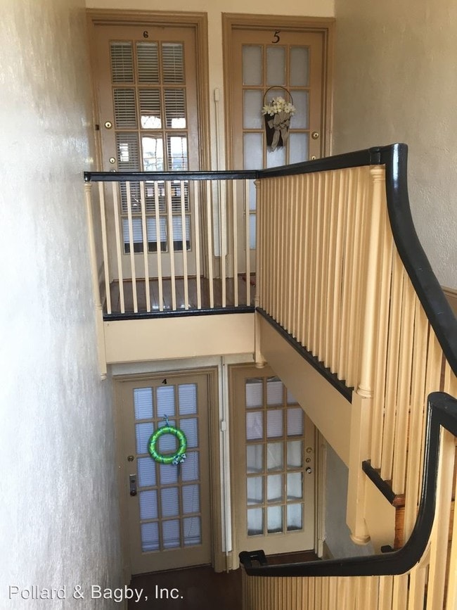 Building Photo - 509 N Mulberry St