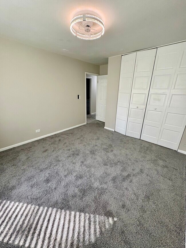 Building Photo - 207 Walker Dr