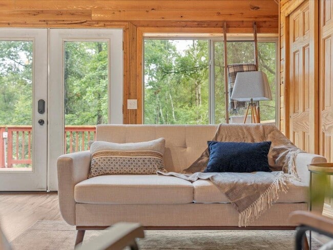 Building Photo - 29929 Aztec Cir