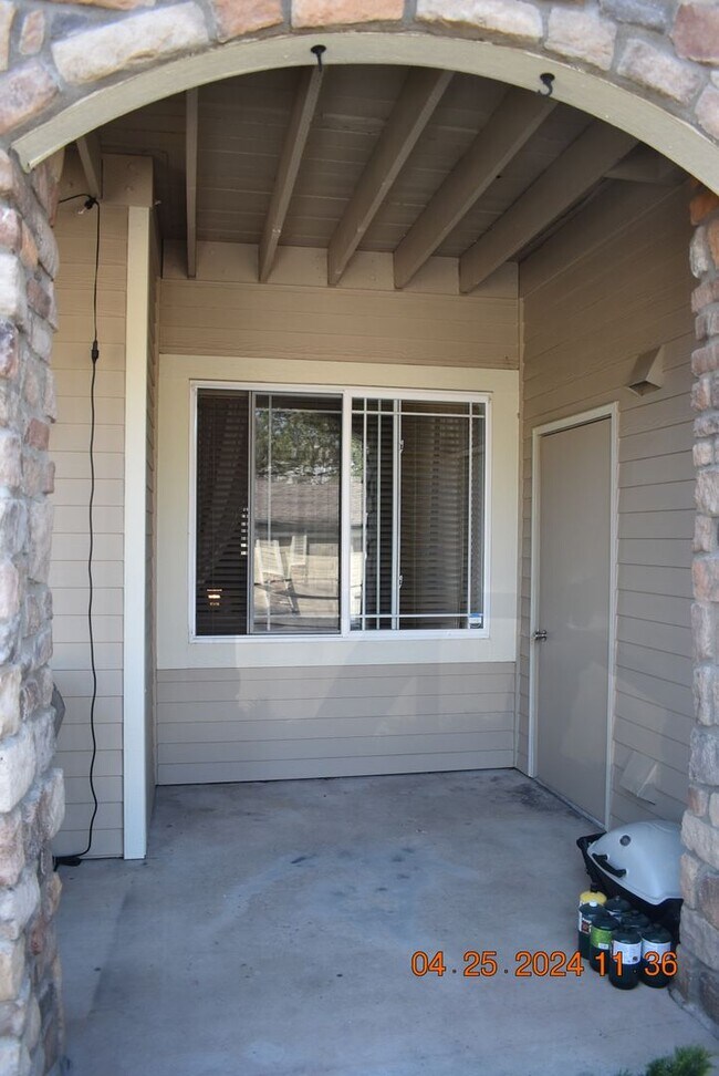 Building Photo - 2 bed / 2 bath Condo  - Deer Creek Condos Southwest Littleton