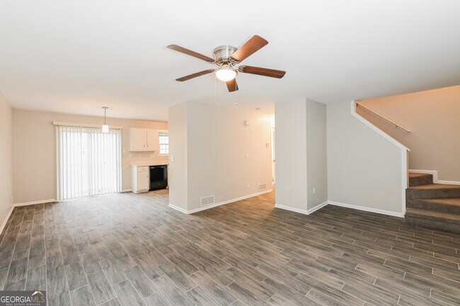 Building Photo - 5616 Hammond Dr NW