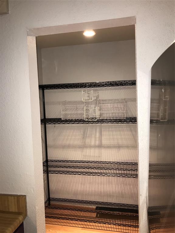 Building Photo - 7400 Bellerive Dr