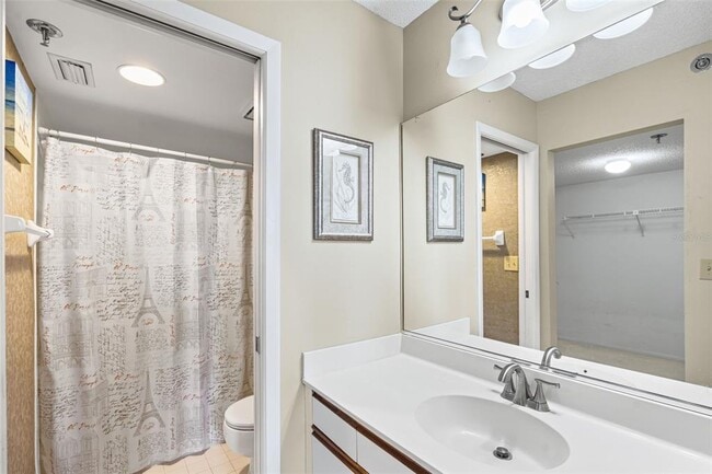 Building Photo - 4550 Pinebrook Cir