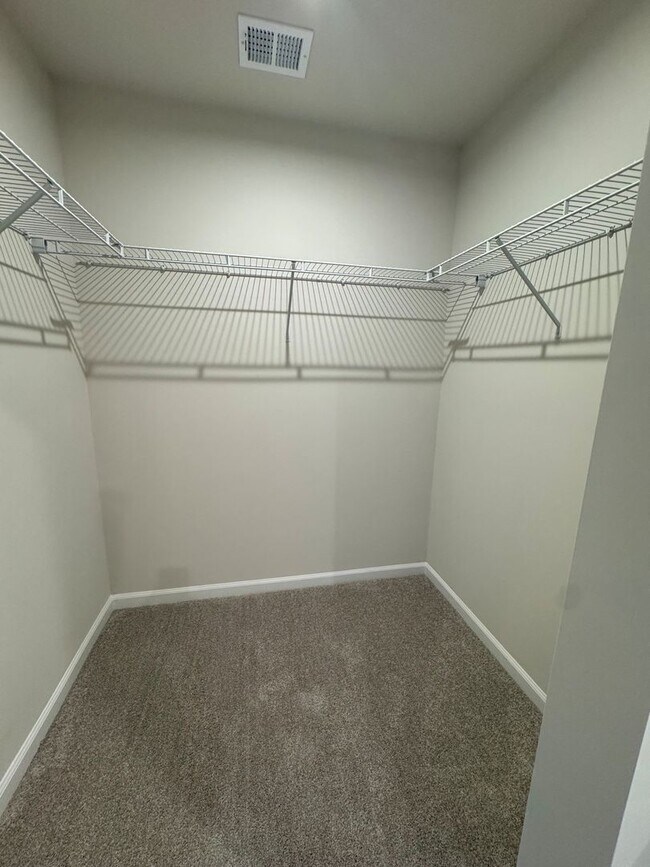 Building Photo - BRAND NEW HOME!