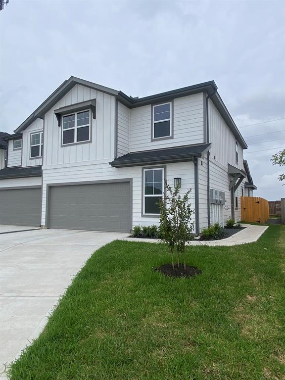 Building Photo - 27966 Western Crk Ct